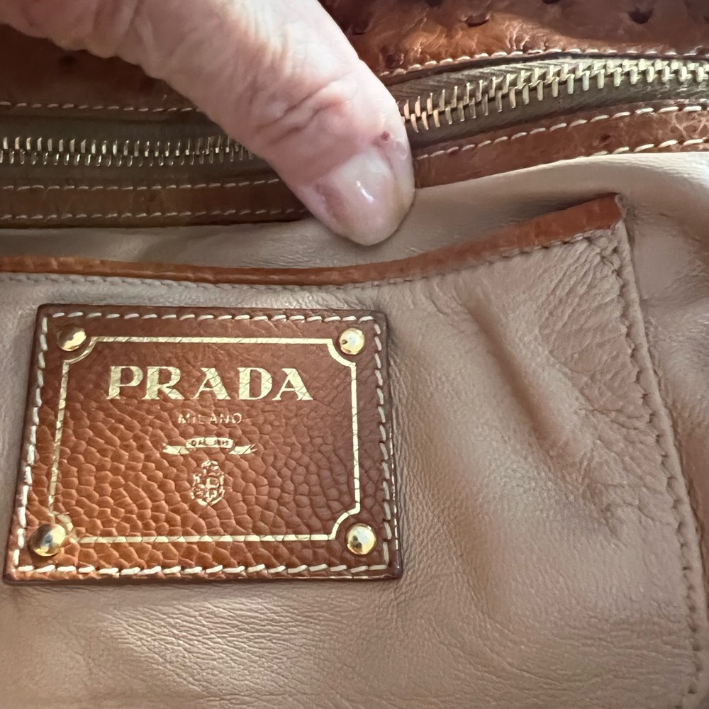 Authentic Prada hobo bag. Leather exterior, fabric interior with low logos. - Picture 3 of 6